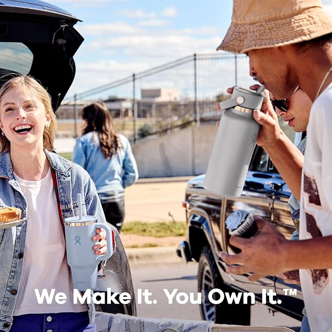 Hydro Flask Water Bottle - Insulated Stainless Steel - Wide Mouth Flex Straw Lid, Non Spill, Leakproof and Refillable in 32 Oz Tonal Oat